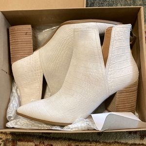 Like New Steve Madden Women's Booties Size 11